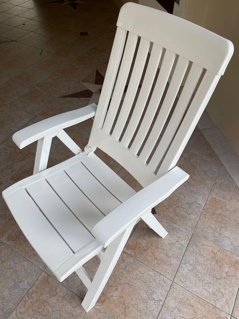 Grosfillex folding chairs outlet