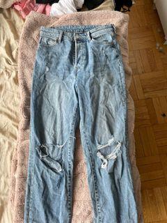 H&M light wash mom jeans with knee rips
