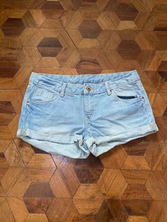 (Category: ) located in . Submitted by decluttererrr (Listing ID 1099419541, Image 1). Description: .