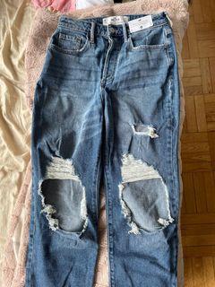 Hollister Curvy Ultra High Rise Vintage Straight Jeans