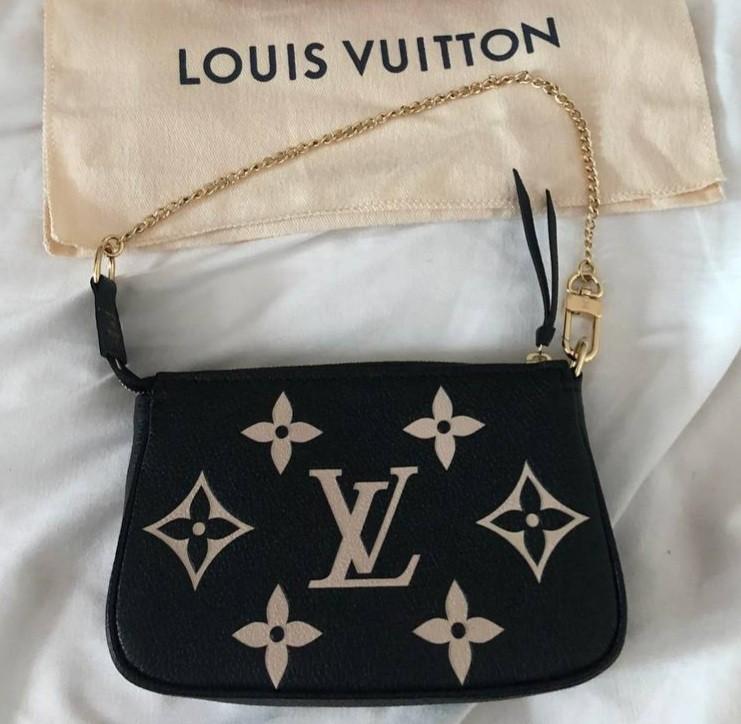 LV double zip purse, Women's Fashion, Bags & Wallets, Purses & Pouches on  Carousell