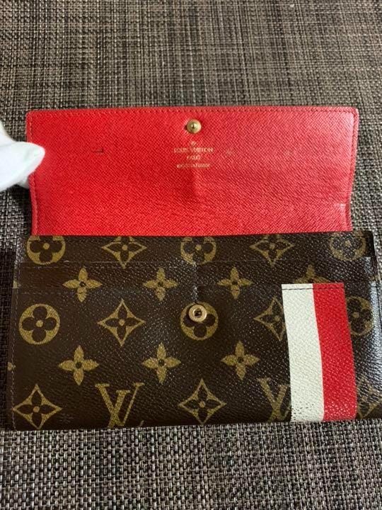 Louis vuitton wallet- Authentic  Purses for sale on Okinawa bookoo!