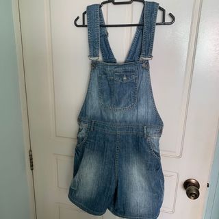 (Category: ) located in . Submitted by whitebearss (Listing ID 1099331252, Image 1). Description: .