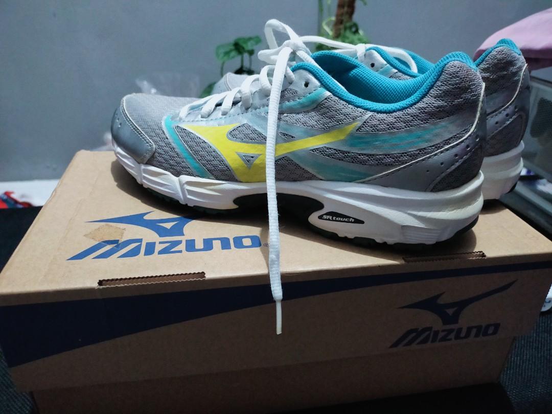 Mizuno empower 2 top review