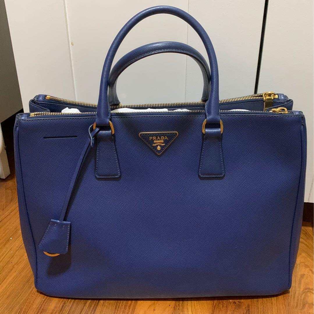 Prada clearance bags outlet