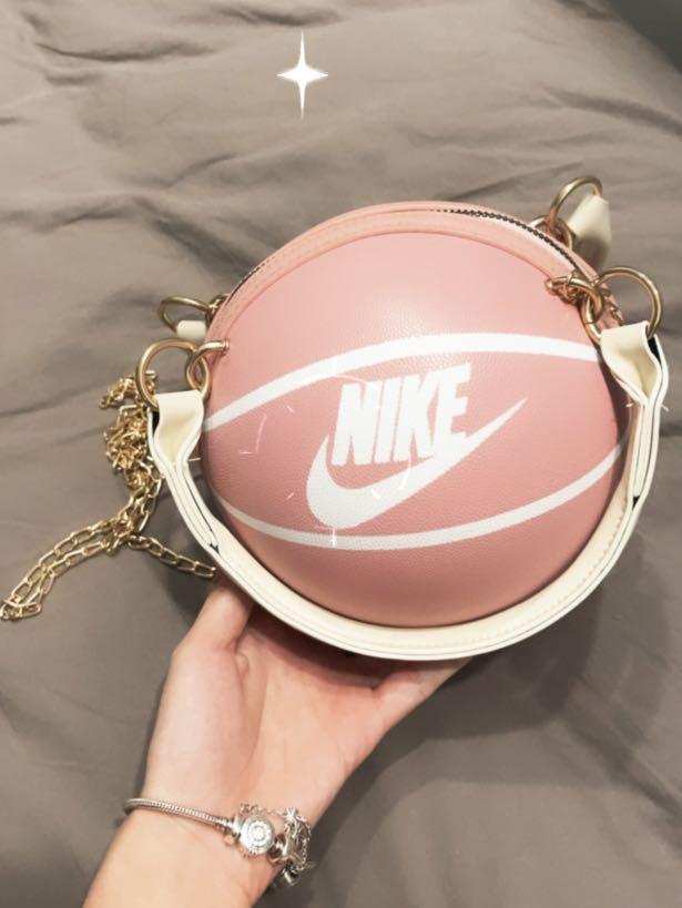 Nike farour basketball purse pink