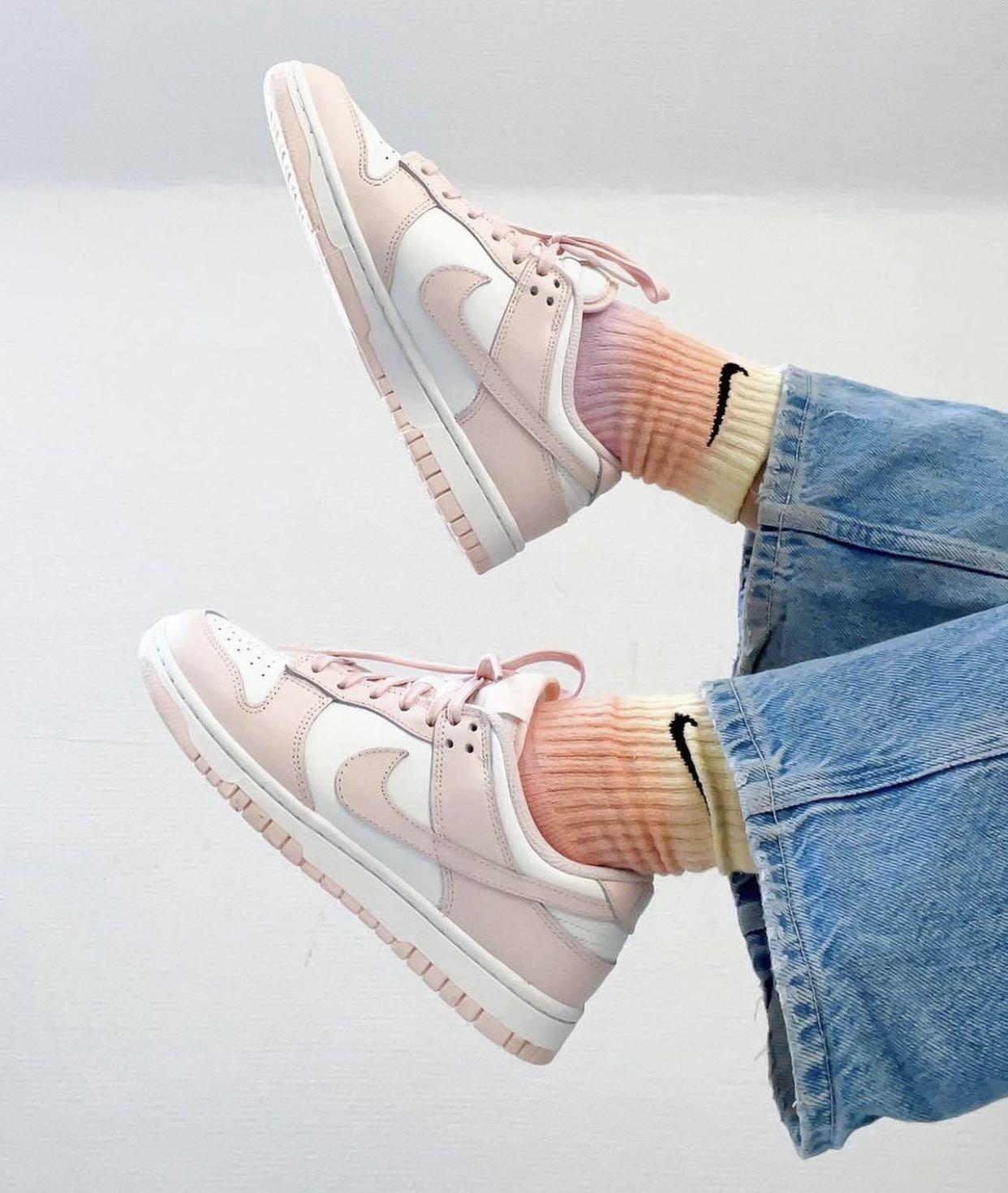 orange pearl dunk on feet