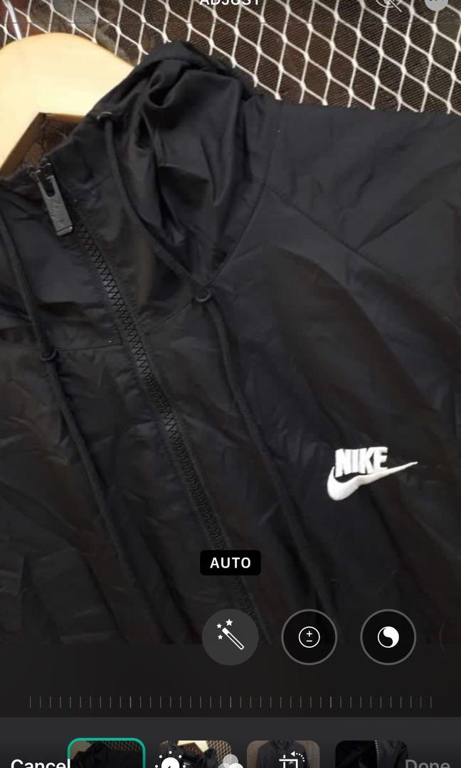 NIKE windbreaker (Category: Coats, Jackets and Outerwear) located in Manila. Submitted by eemjay (Listing ID 1098604121, Image 2). Description: Selling my husband NIKE windbreaker jacket Used but not abuse Rfs: Declutter .