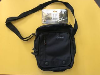 （分類：）位於 。 由 binnieeeeeee 提交（商品編號 1099344087，圖片 1）。簡介： 。