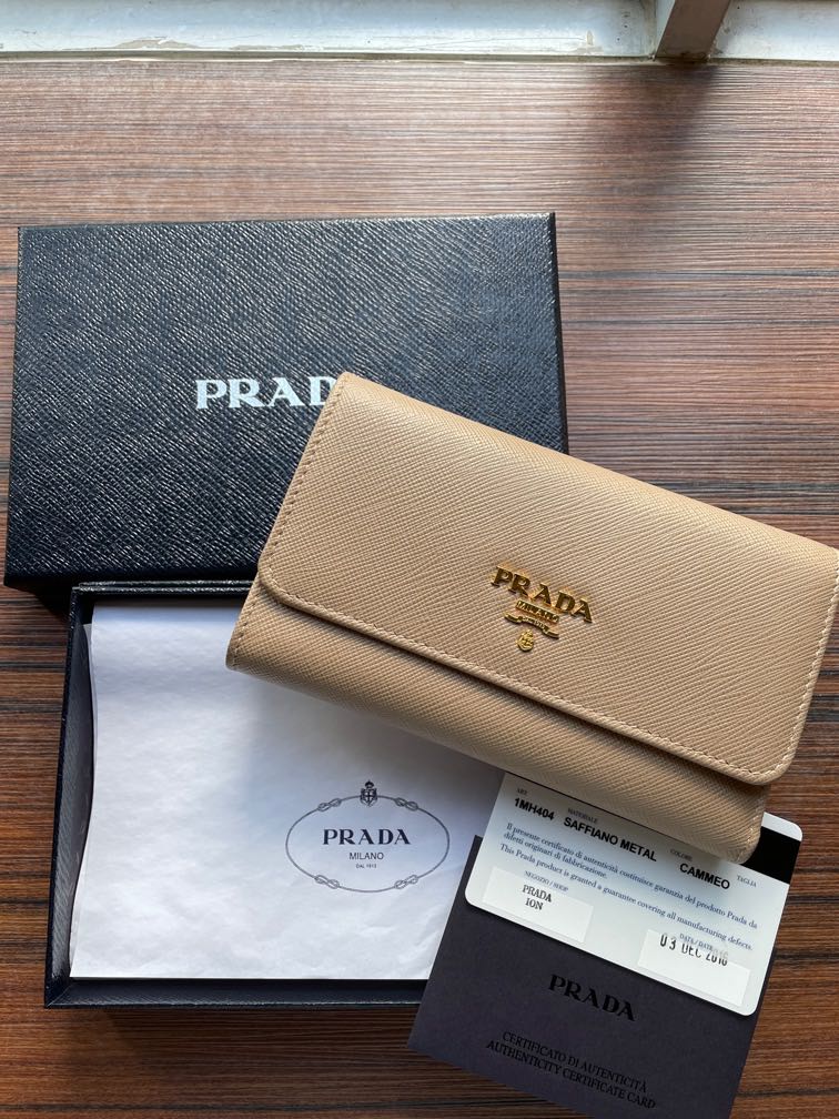 prada cammeo wallet