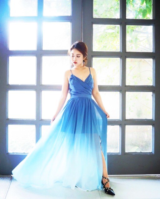 Blue ombre maxi dress deals