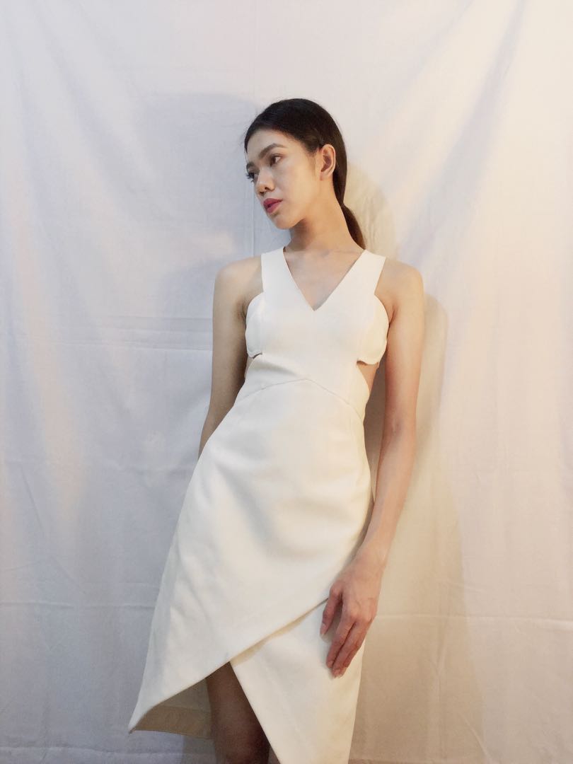 SHAKUHACHI Asymmetrical Bodycon Dress, Barang Mewah, Pakaian di Carousell