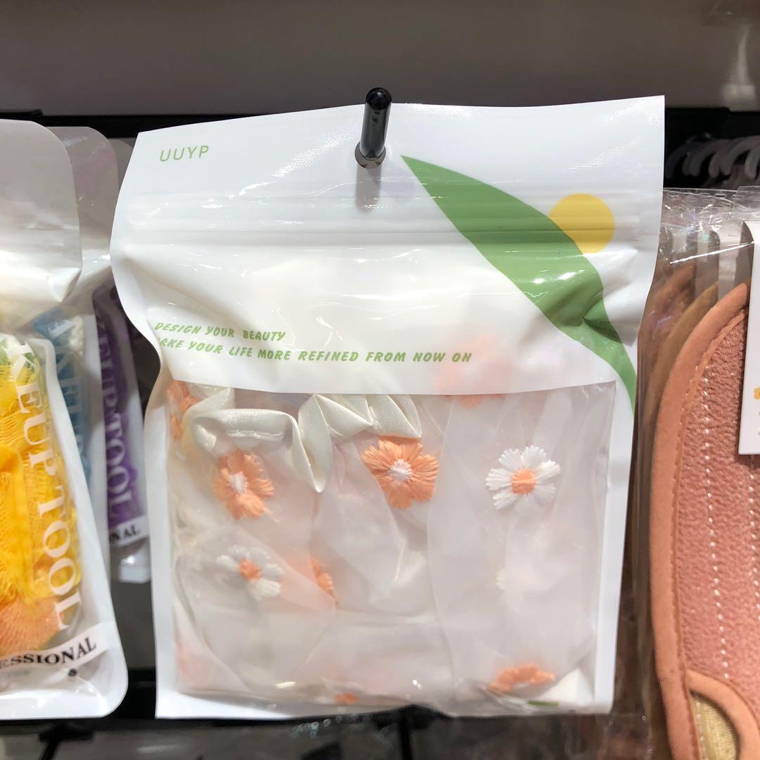 UU-7605 Shower cap (Category: Bath) located in Mandaluyong City. Submitted by gladkingphilippines (Listing ID 1099322710, Image 3). Description: .