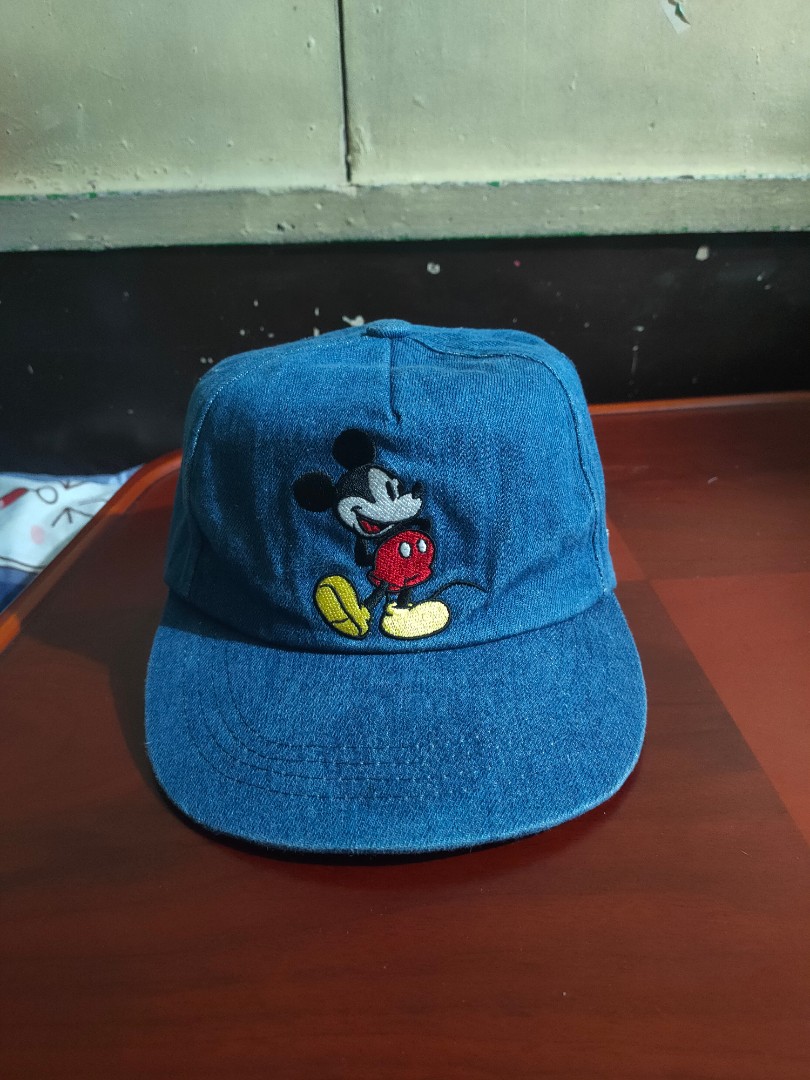 Vintage mickey mouse cap, Men's Fashion 