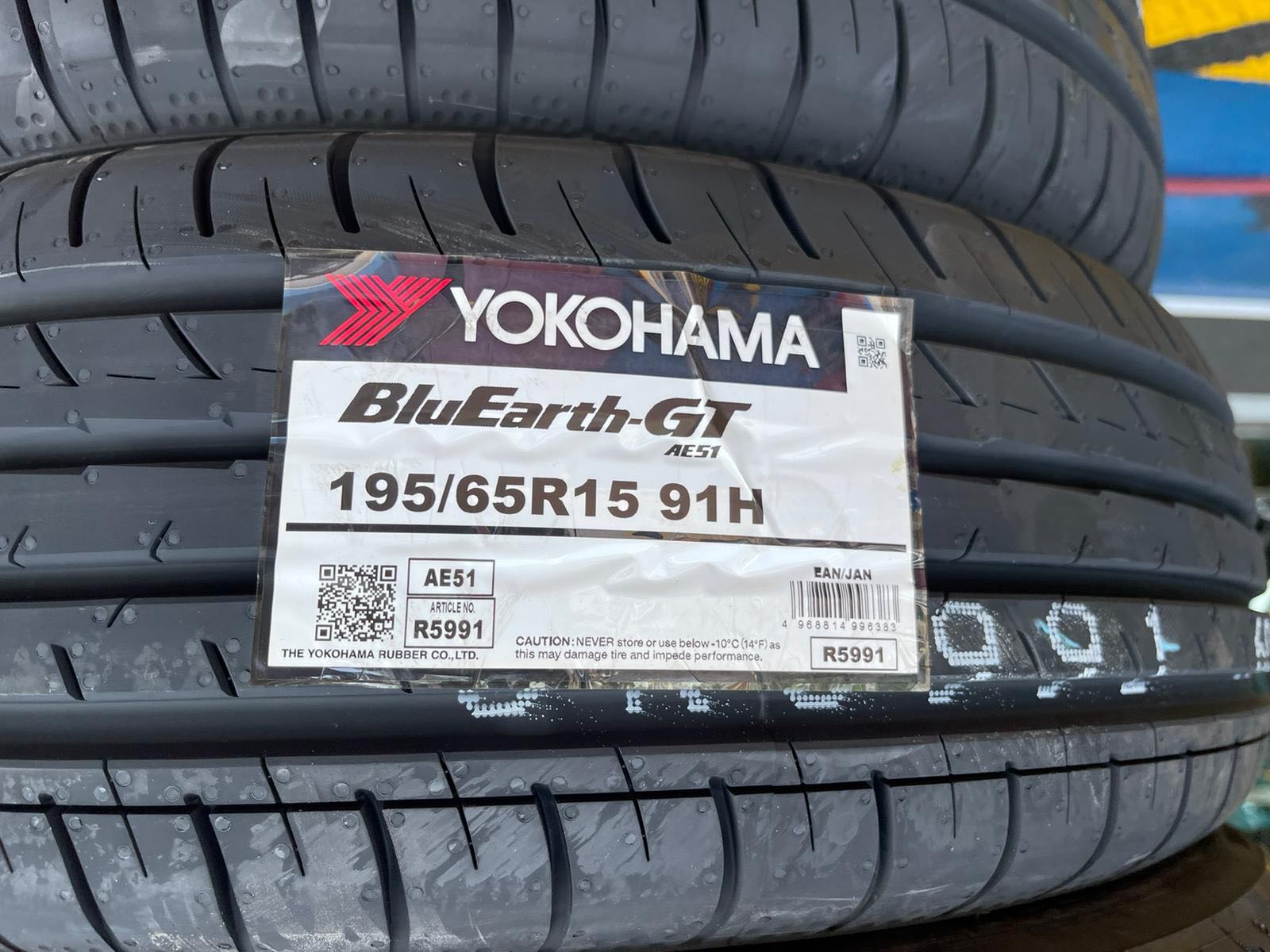 195 65 15 Yokohama Bluearth Gt Ae51 Car Accessories Tyres Rims On Carousell