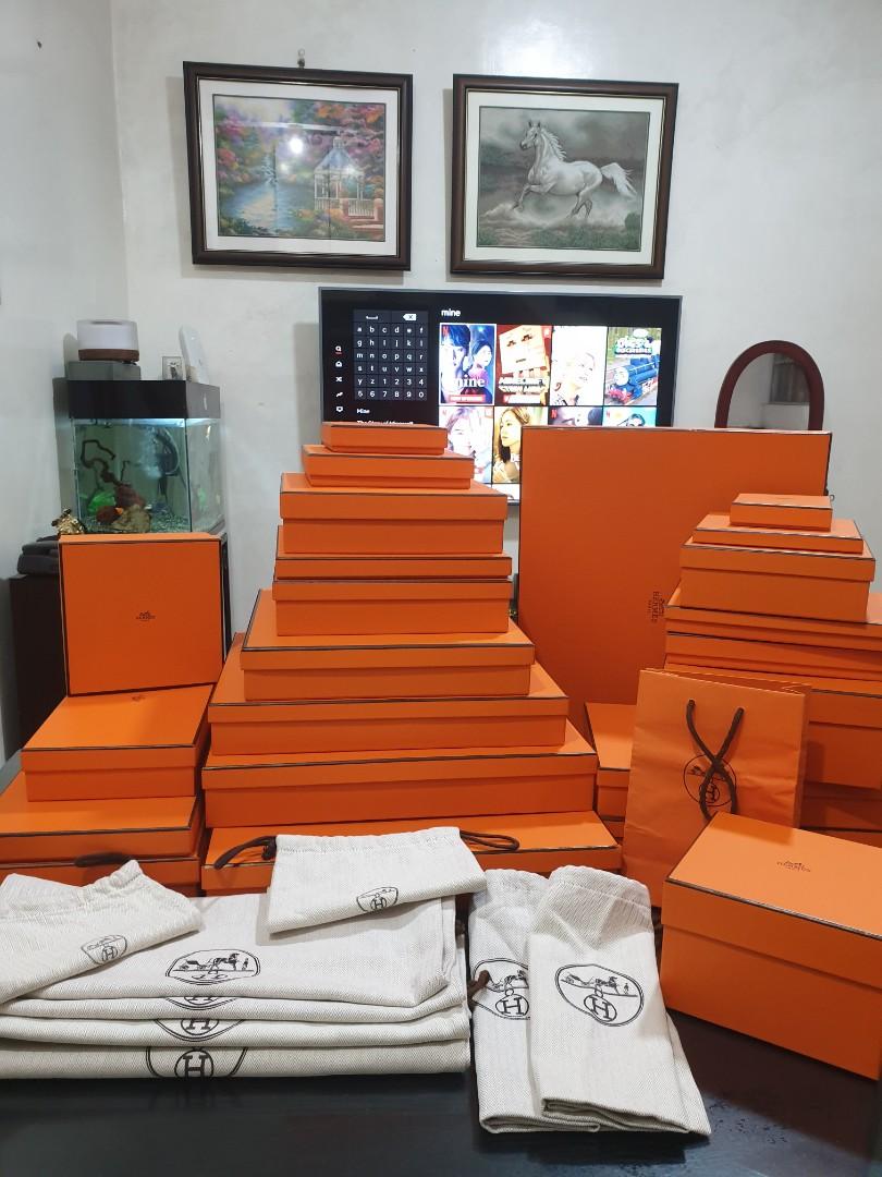 Authentic Hermes Boxes (Category: Luxury Accessories) located in Pasig City. Submitted by castlescollections (Listing ID 1099529090, Image 1). Description: authentic hermes boxes and dustbags assorted size in very good condition pls dm me if interested ready for pick-up/shipping.