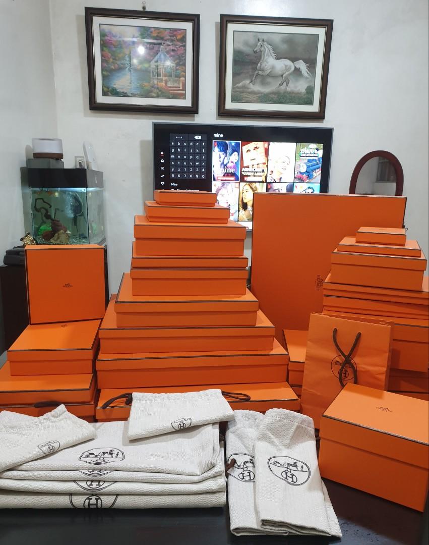 Authentic Hermes Boxes (Category: Luxury Accessories) located in Pasig City. Submitted by castlescollections (Listing ID 1099529090, Image 2). Description: authentic hermes boxes and dustbags assorted size in very good condition pls dm me if interested ready for pick-up/shipping.