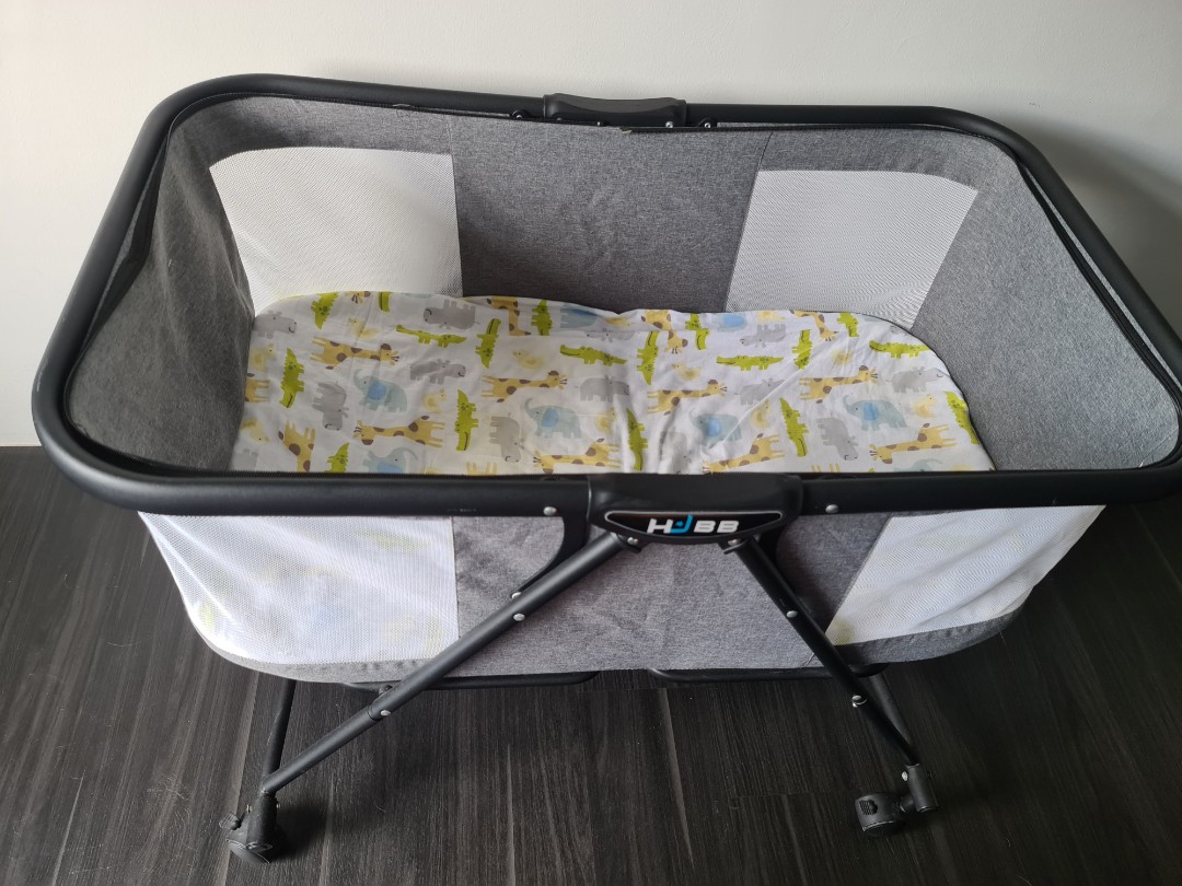 Baby Cot / Rocker, Babies & Kids, Baby Nursery & Kids Furniture, Cots