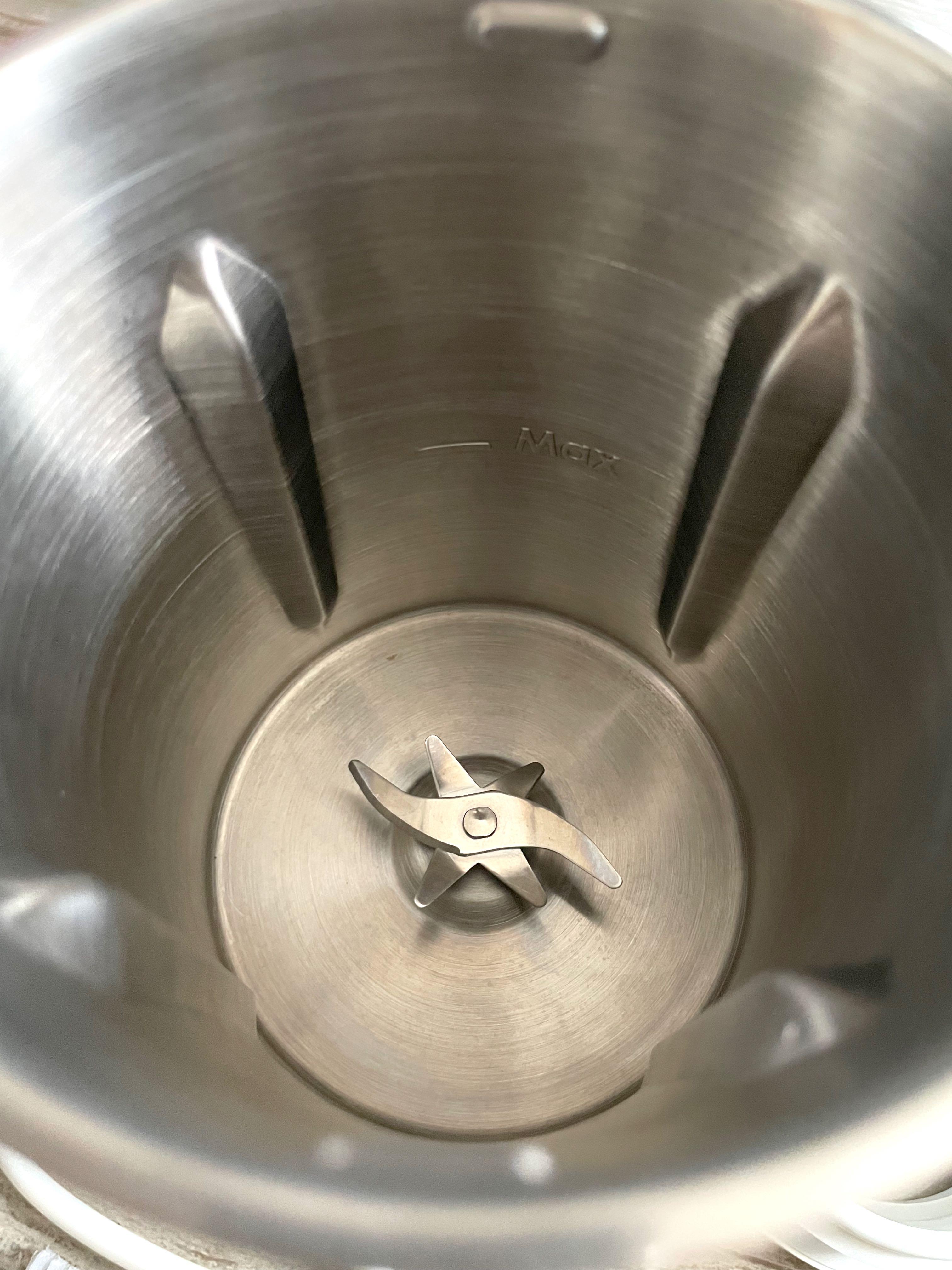 【7月即日過數免運費】Bruno Hot Soup Blender 顏值高白色多用途豆漿熱湯攪拌機, 家庭電器, 廚房電器, 打蛋器及廚師機