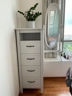 (Category: ) located in . Submitted by saberham (Listing ID 1099603180, Image 1). Description: .