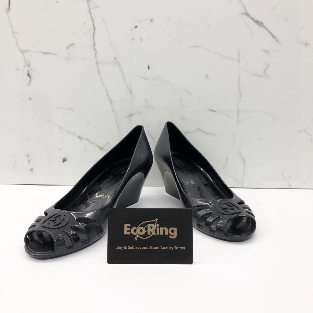 GUCCI BLACK RUBBER WEDGES 217012957 Women s Fashion Footwear Wedges on Carousell