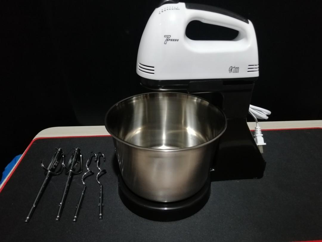Hand Mixer (Category: Bakeware) located in Marikina City. Submitted by v3_m3v (Listing ID 1099681506, Image 2). Description: Kim Hand/Stand Mixer 7 Speed 260 watts.