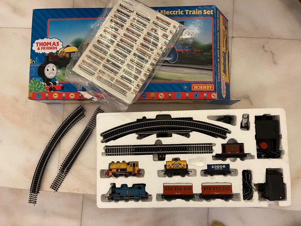 Hornby Thomas & Bill electric train set, Hobbies & Toys, Toys & Games