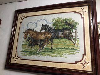 HORSE CROSS STITCH DISPLAY WITH WOODEN FRAME