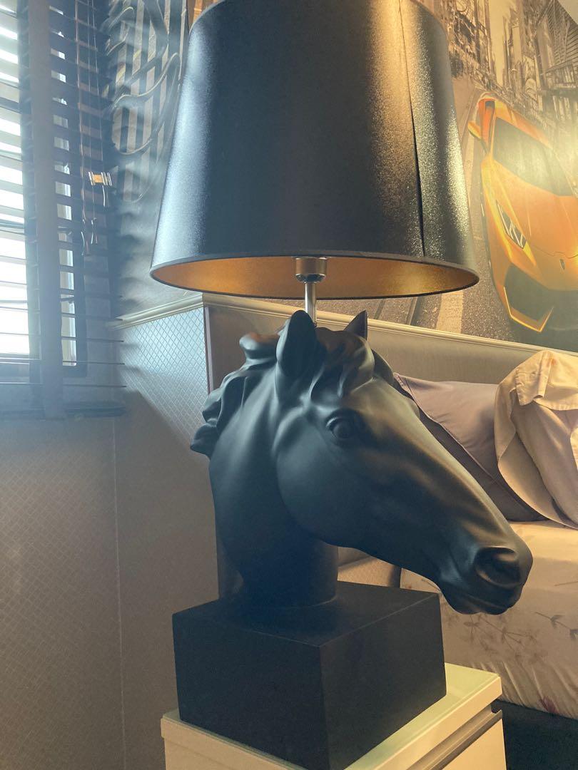 Horse head store table lamp