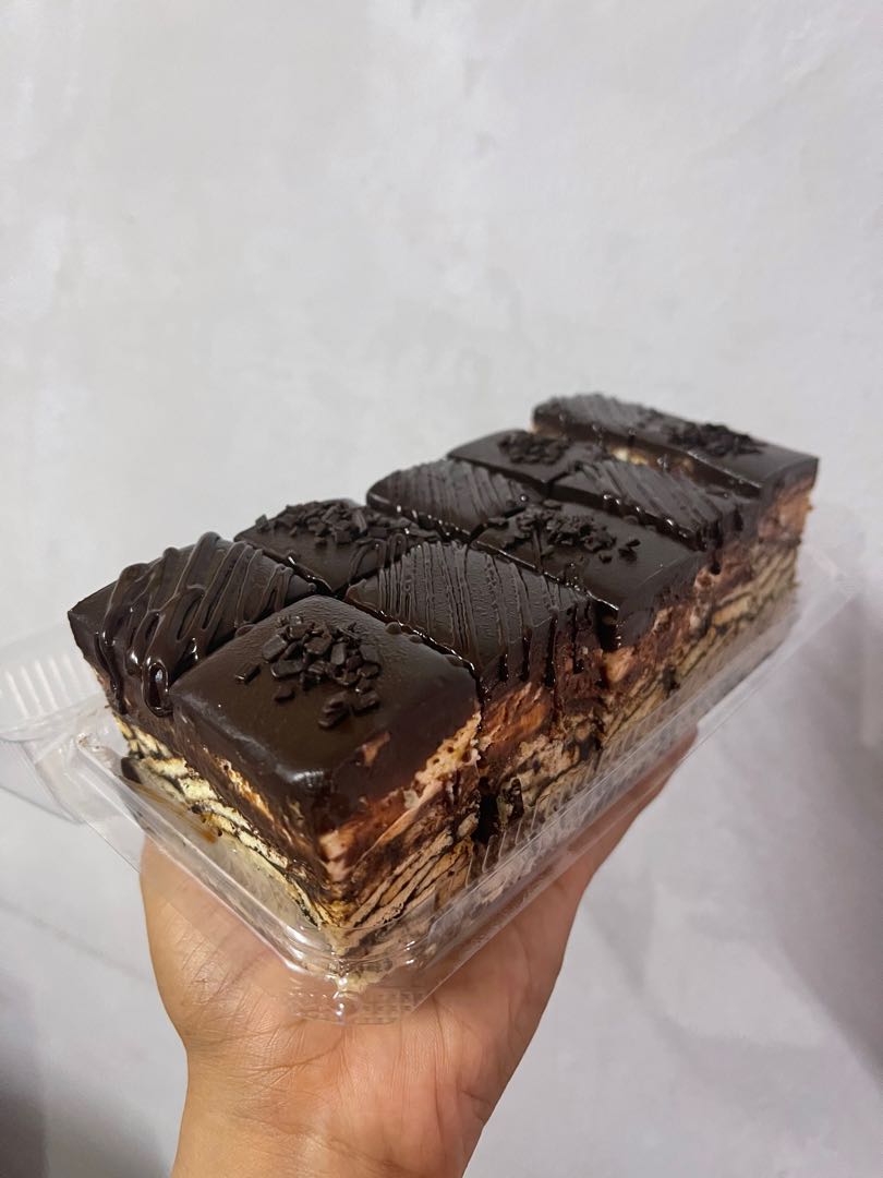 Kek Batik Indulgence Medium Pack Food Drinks Baked Goods On Carousell