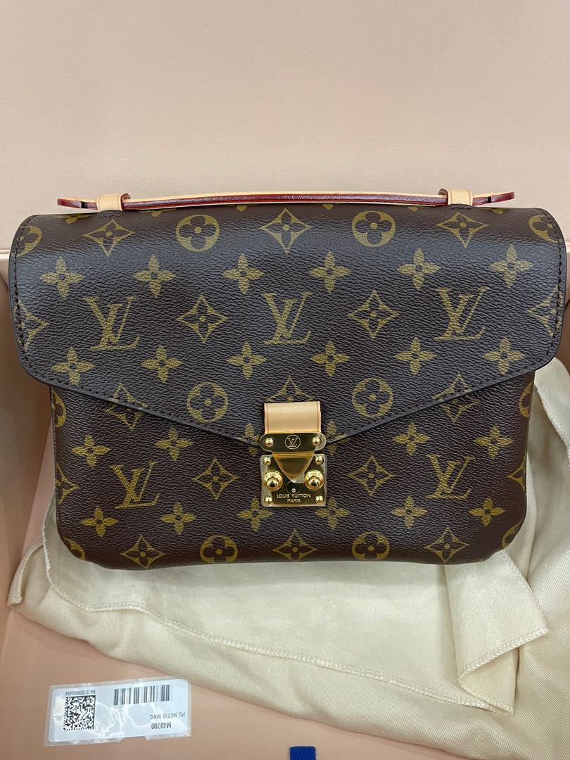 LOUIS VUITTON Shoulder Bag M40780 Pochette Metis MM Monogram