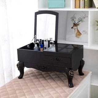 (Category: ) located in . Submitted by classicfurnituresingapore (Listing ID 1099552612, Image 1). Description: .