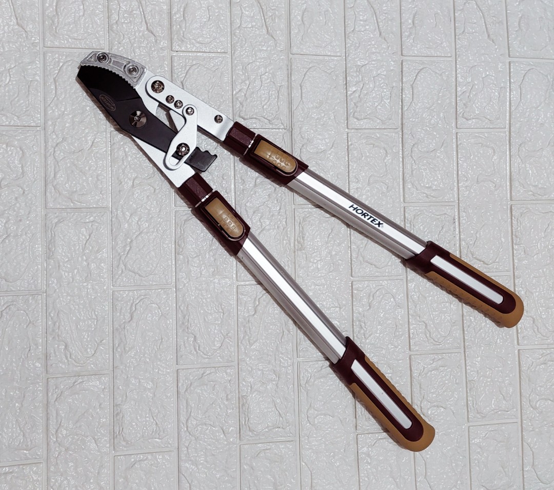 Hortex deluxe tree clearance lopper