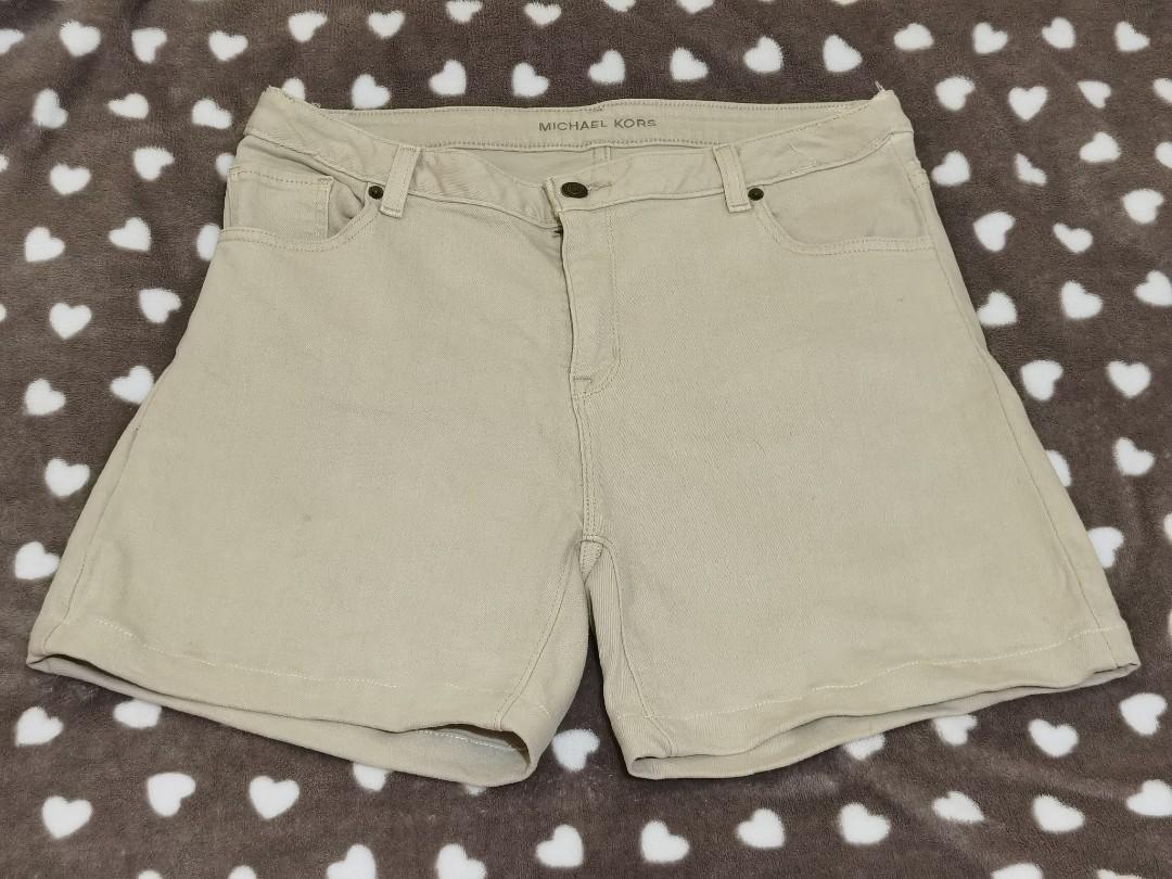 Original Michael Kors Shorts! (Category: Shorts) located in San Fernando. Submitted by aandreya_ (Listing ID 1099535863, Image 1). Description: Used once only! Had to declutter! Size 12 on tag. 73cm,fits up to 33" waist.