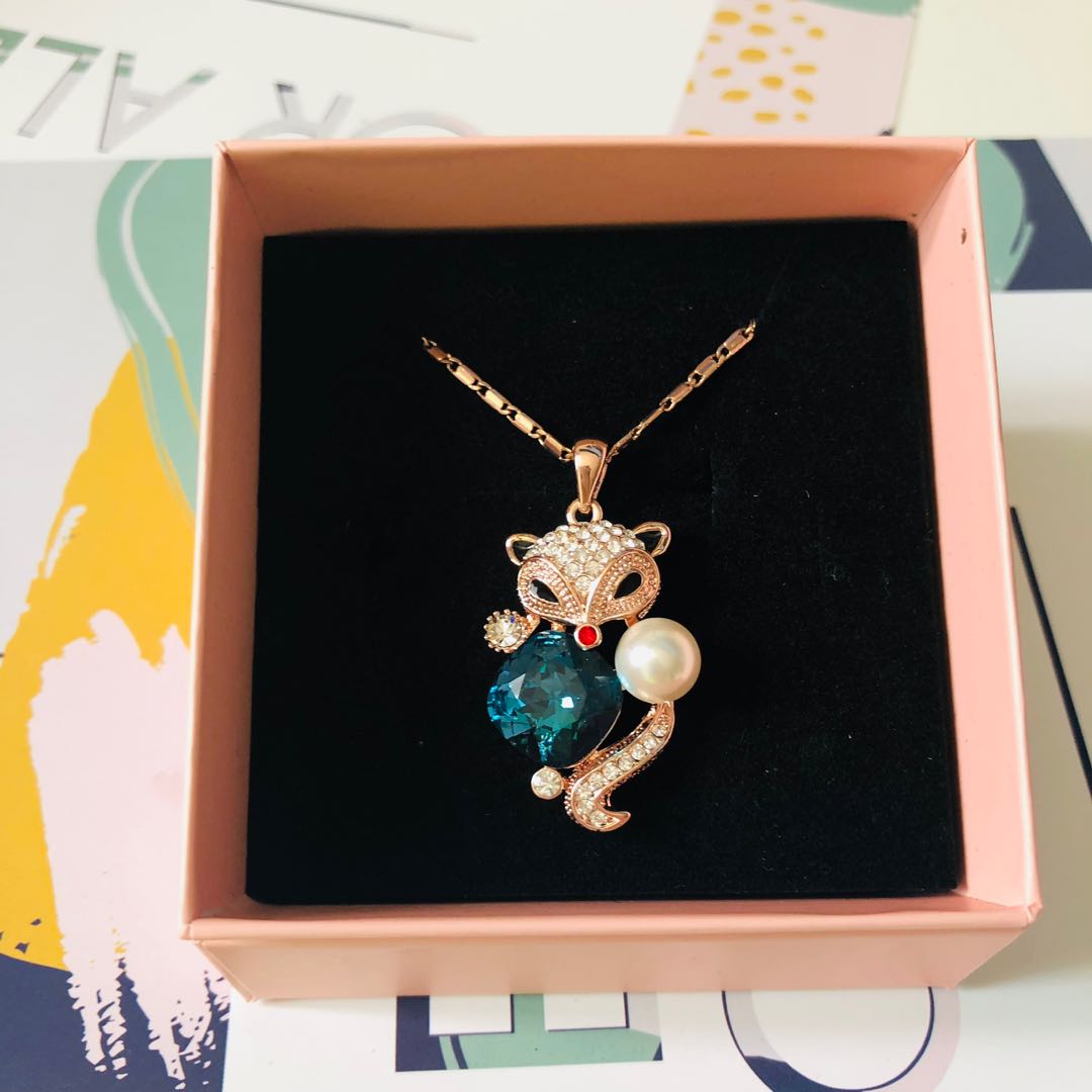 Diamond fox necklace outlet