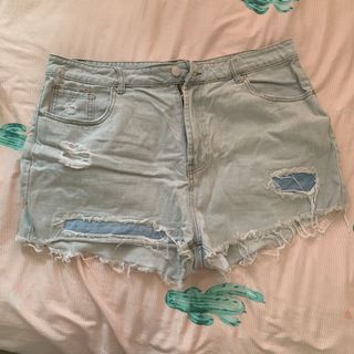 (Category: ) located in . Submitted by wonderpixie (Listing ID 1099545228, Image 1). Description: .