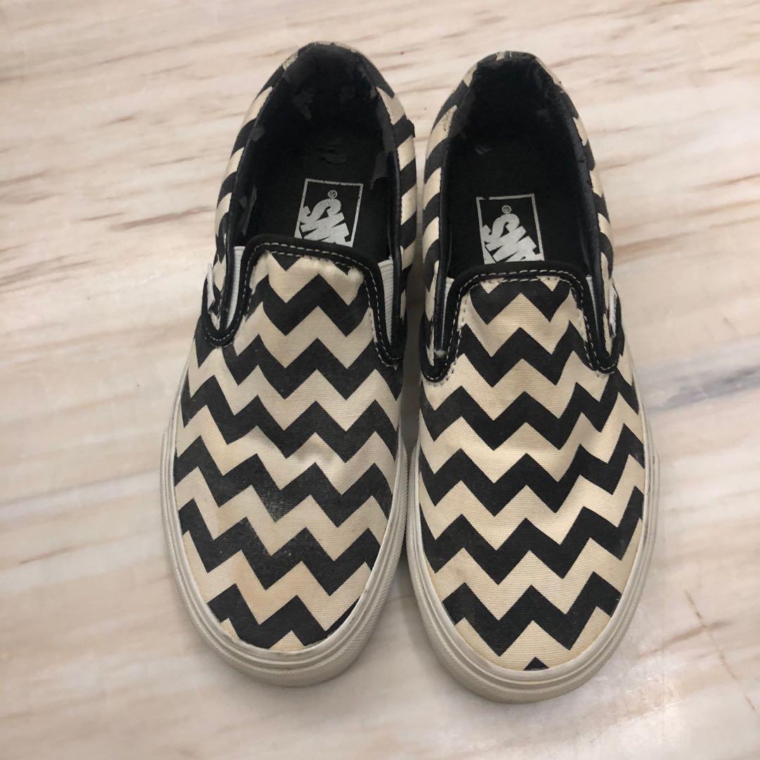 chevron vans