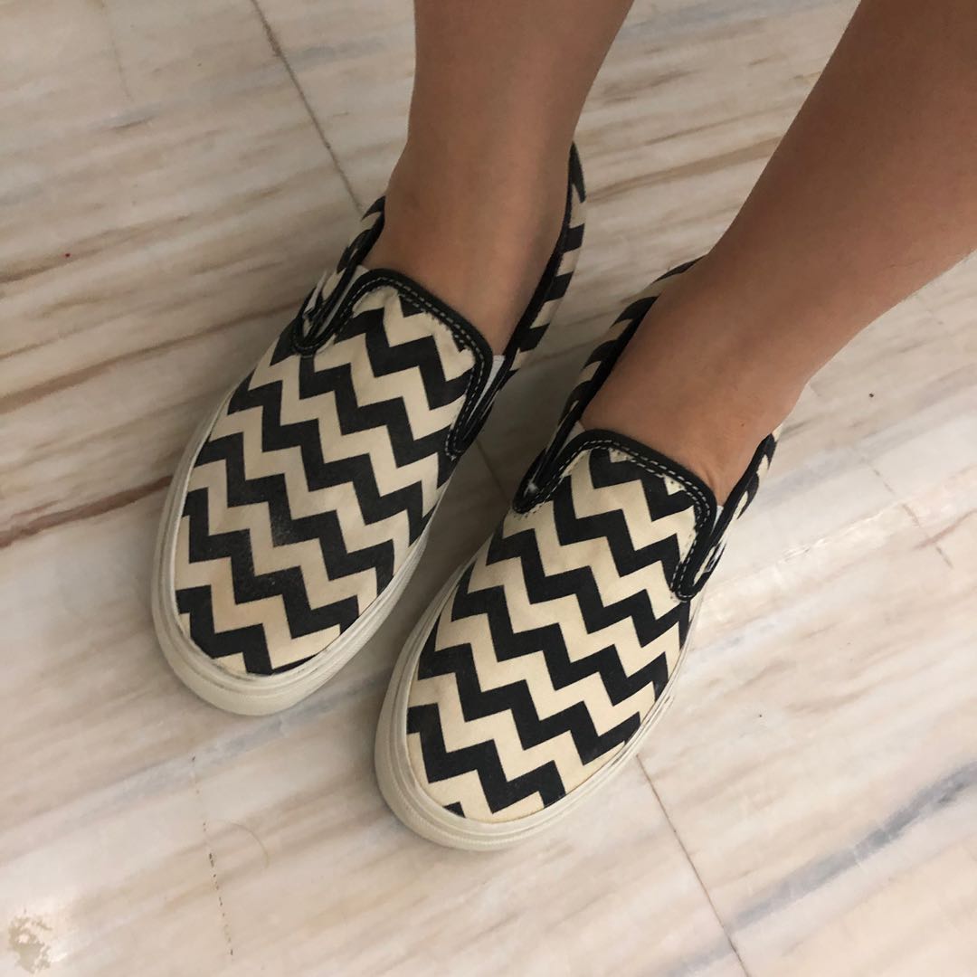 chevron vans