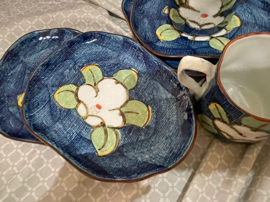 Vintage Tea cup and saucer (Category: Coffee & Tea Tableware) located in Makati City. Submitted by aamorree (Listing ID 1099649359, Image 2). Description: .