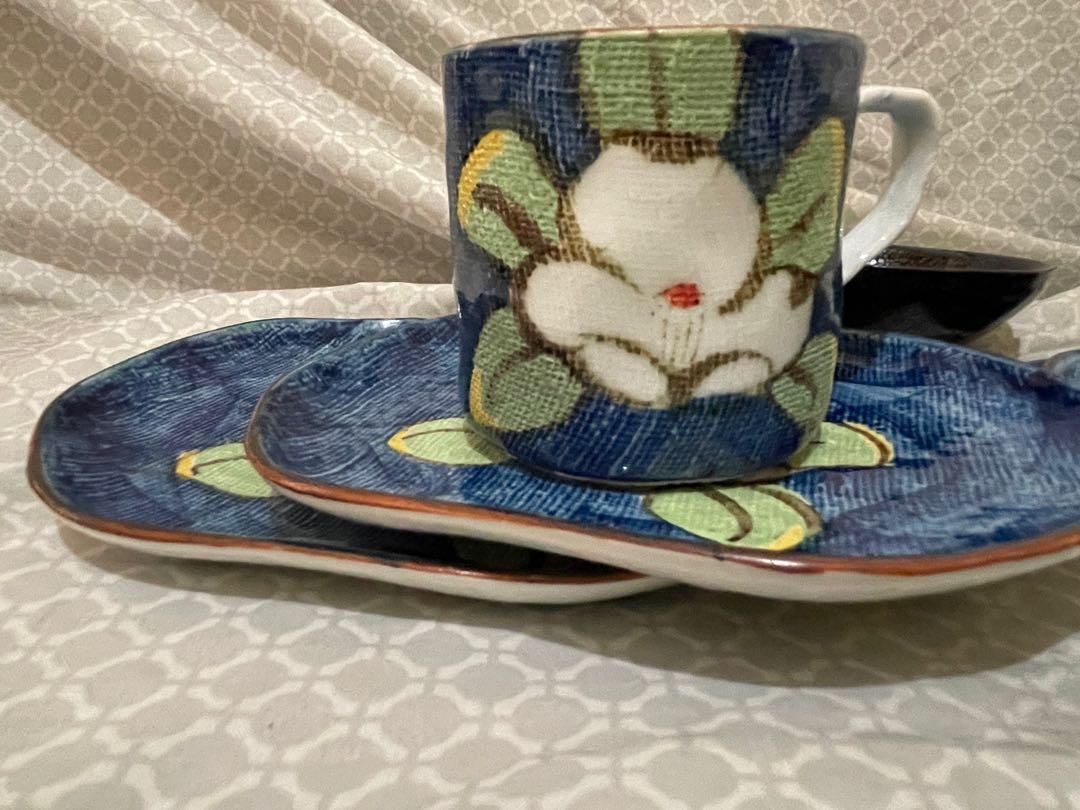 Vintage Tea cup and saucer (Category: Coffee & Tea Tableware) located in Makati City. Submitted by aamorree (Listing ID 1099649359, Image 3). Description: .