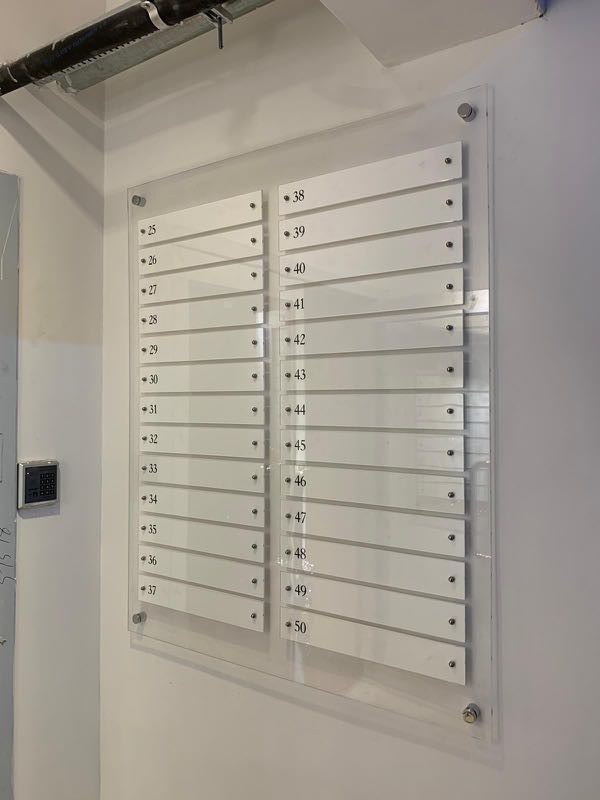 Virtual office registration address  
VIRTUAL OFFICE mail handling  
P.O. box rental  
Company nameplate service  
Business registration  
Commercial address  
Tuen Mun District63438637528707111