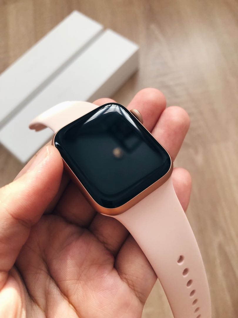 Apple Watch Series 5 - Rose Gold, Mobile Phones & Gadgets, Wearables &  Smart Watches On Carousell