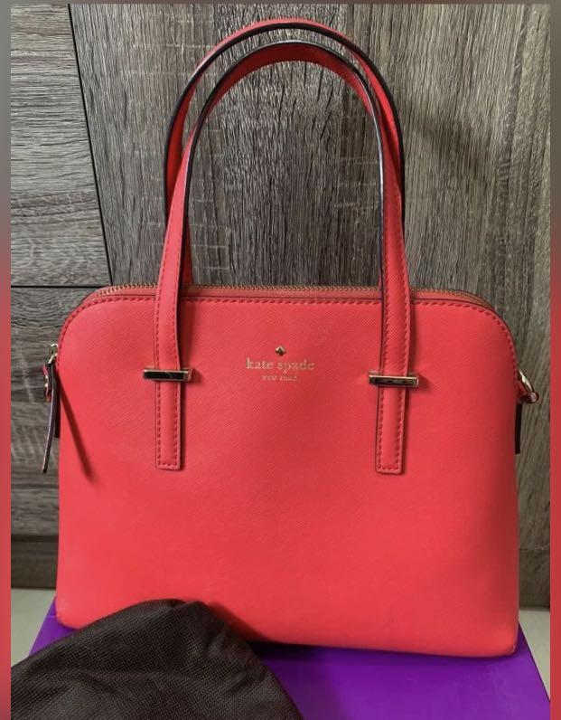 Authentic kate spade maise red (Category: Luxury Bags & Wallets) located in Pasig City. Submitted by kayefcb (Listing ID 1104325761, Image 3). Description: Selli ng my pre loved kate spade maise in red which i rarely use and is very well taken care if. Comes with a dustbag but box not included. Originally bought at 16,000 in store. Please give my baby a new home ❤️.