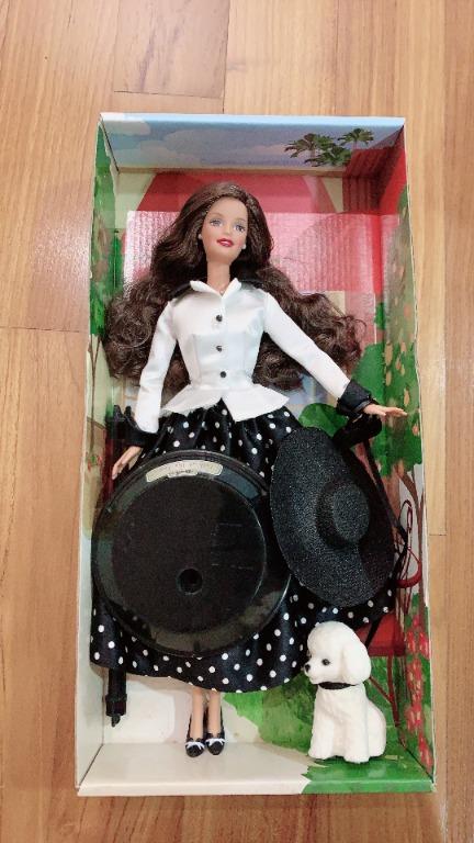 Barbie 2003 TALK OF THE TOWN HISPANIC SPECIAL EDITION Brunette Barbie