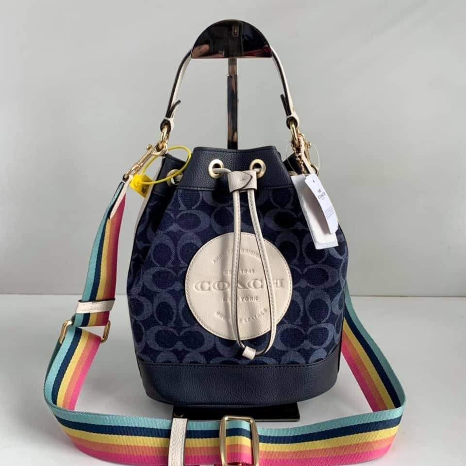 Coach Dempsey Drawstring Bucket Bag (Category: Luxury Bags & Wallets) located in Quezon City. Submitted by bagsboutiqueph (Listing ID 1104308389, Image 1). Description: With complete inclusions..