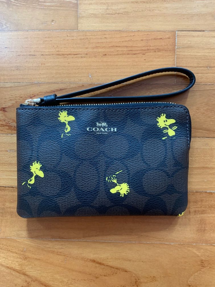Coach peanuts wristlet outlet