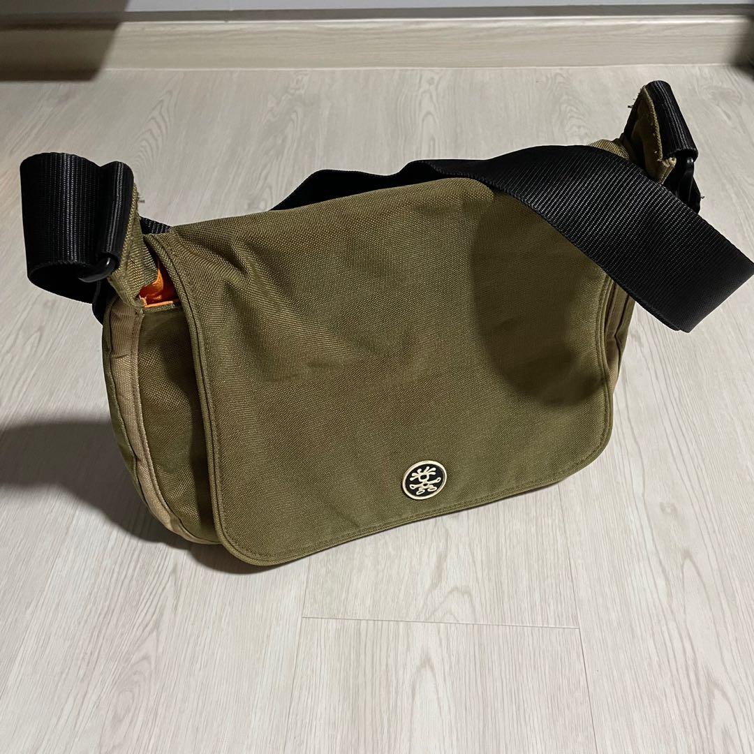 Kristendom For nylig kage Crumpler The Maurice Handbag Digital Camera and Accessories Bag(dk  brown/oatmeal 🛍 CNY 2022 Sale $45, Men's Fashion, Bags, Sling Bags on  Carousell