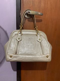 (Category: ) located in . Submitted by minyoon27 (Listing ID 1104338058, Image 1). Description: .