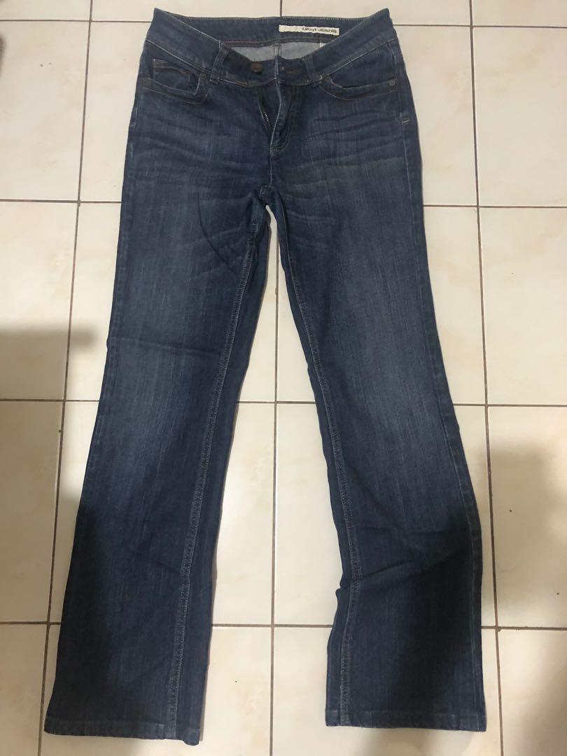 Denim Pants (Category: Jeans) located in Manila. Submitted by nette1207 (Listing ID 1104345590, Image 2). Description: DKNY pants bought in USA size 26-27 seldom used. .