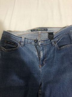 (Category: ) located in . Submitted by nette1207 (Listing ID 1104346863, Image 1). Description: .